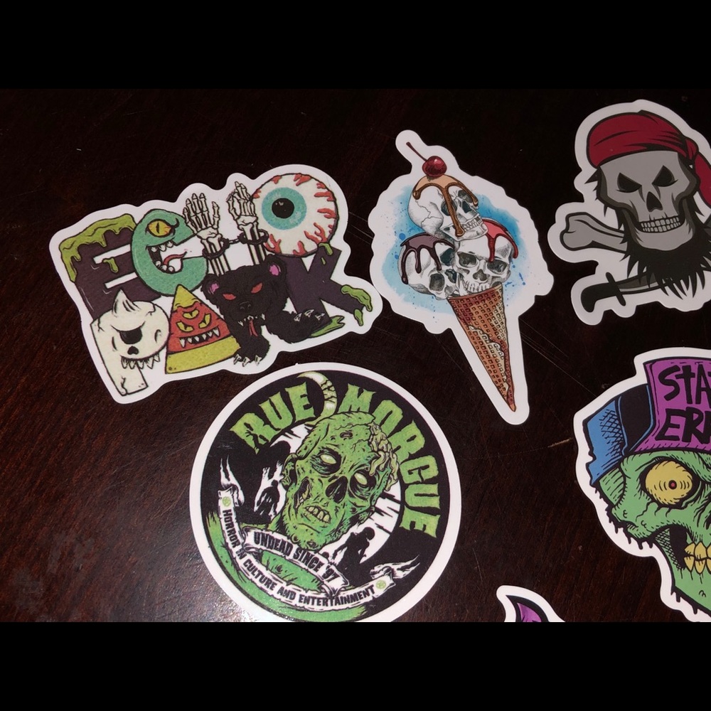 10 vinyl scary stickers - Picture 4 of 7